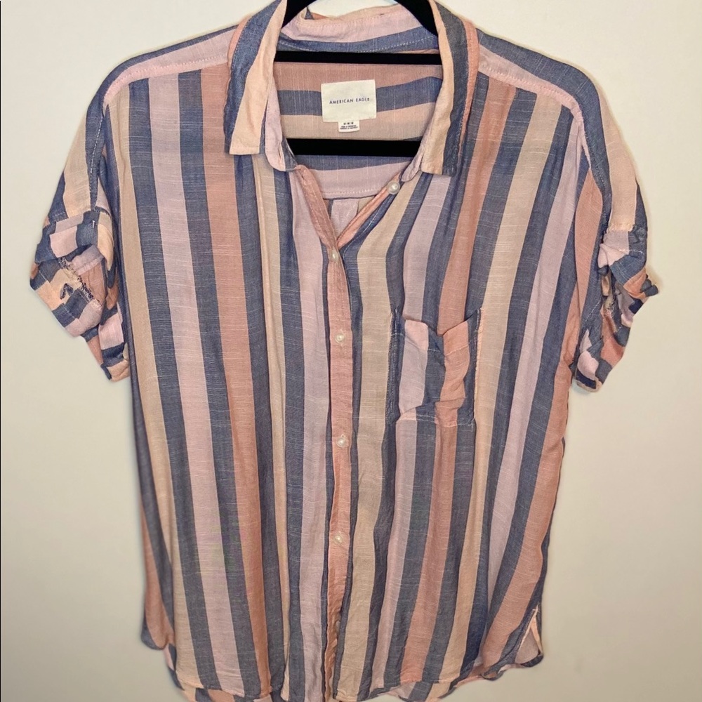 AE Summer Shirt Size M